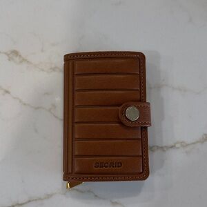 Secrid Wallet